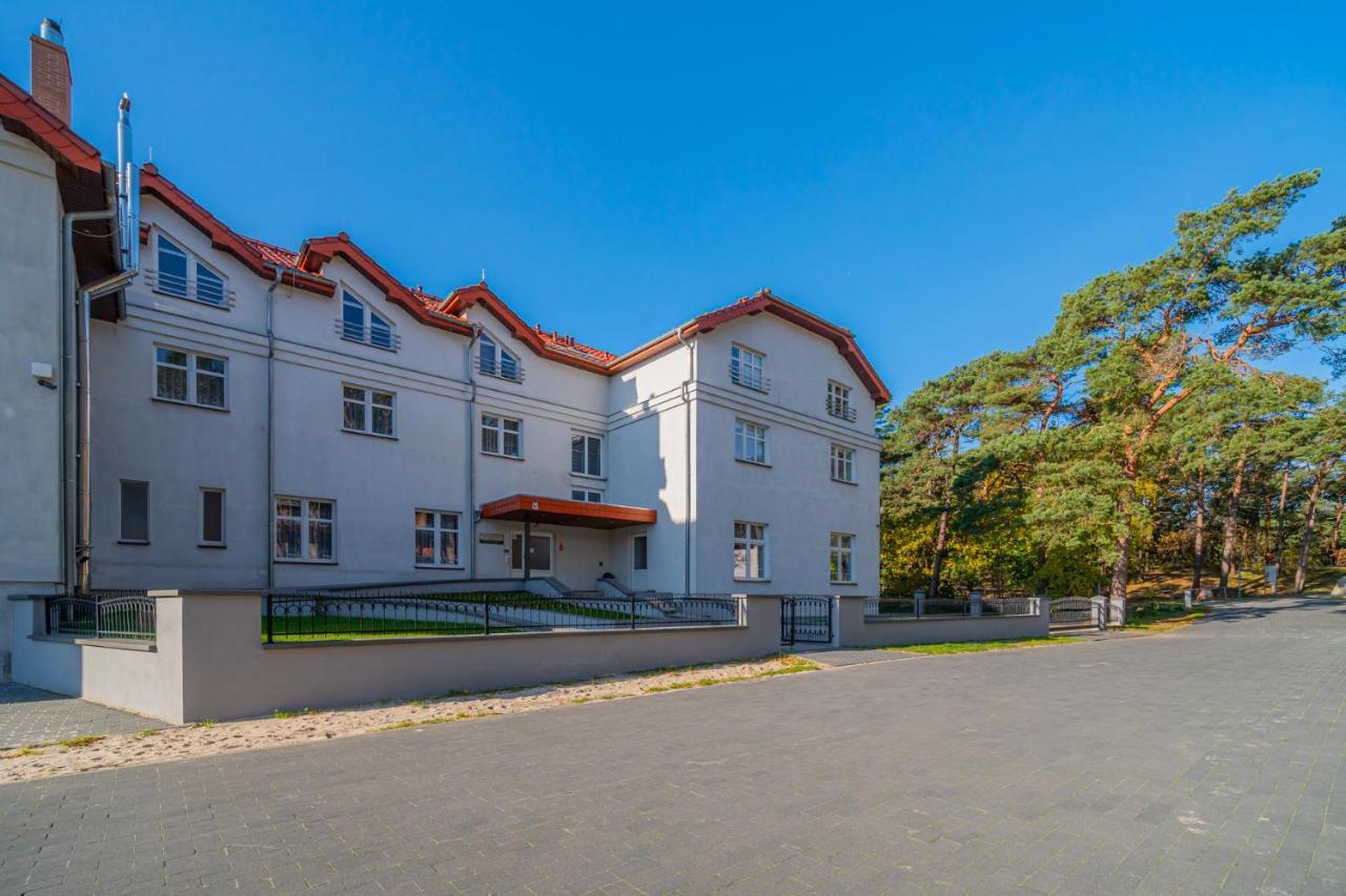 Nadmorski Dom Rekolekcyjny Mrzezyno Exterior photo